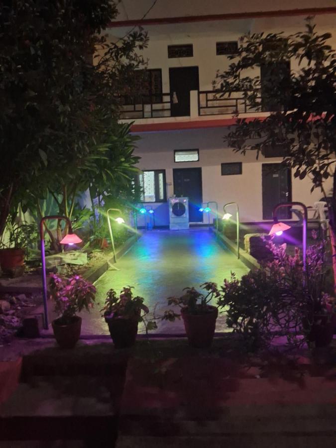 Blue Sky Homestay Khadzsuráhó Kültér fotó